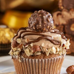 Cashew & Milk Cupcake